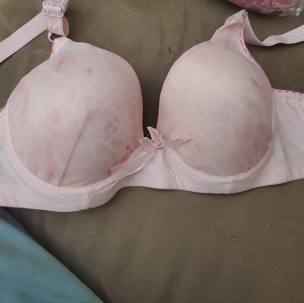 Bras, 36c, assorted  Color - Picture 6 of 6